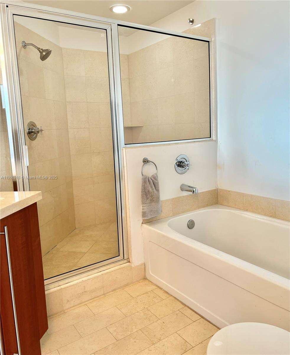 Axis On Brickell at 79 12th St, Miami, FL 33130 - For Sale photo 10