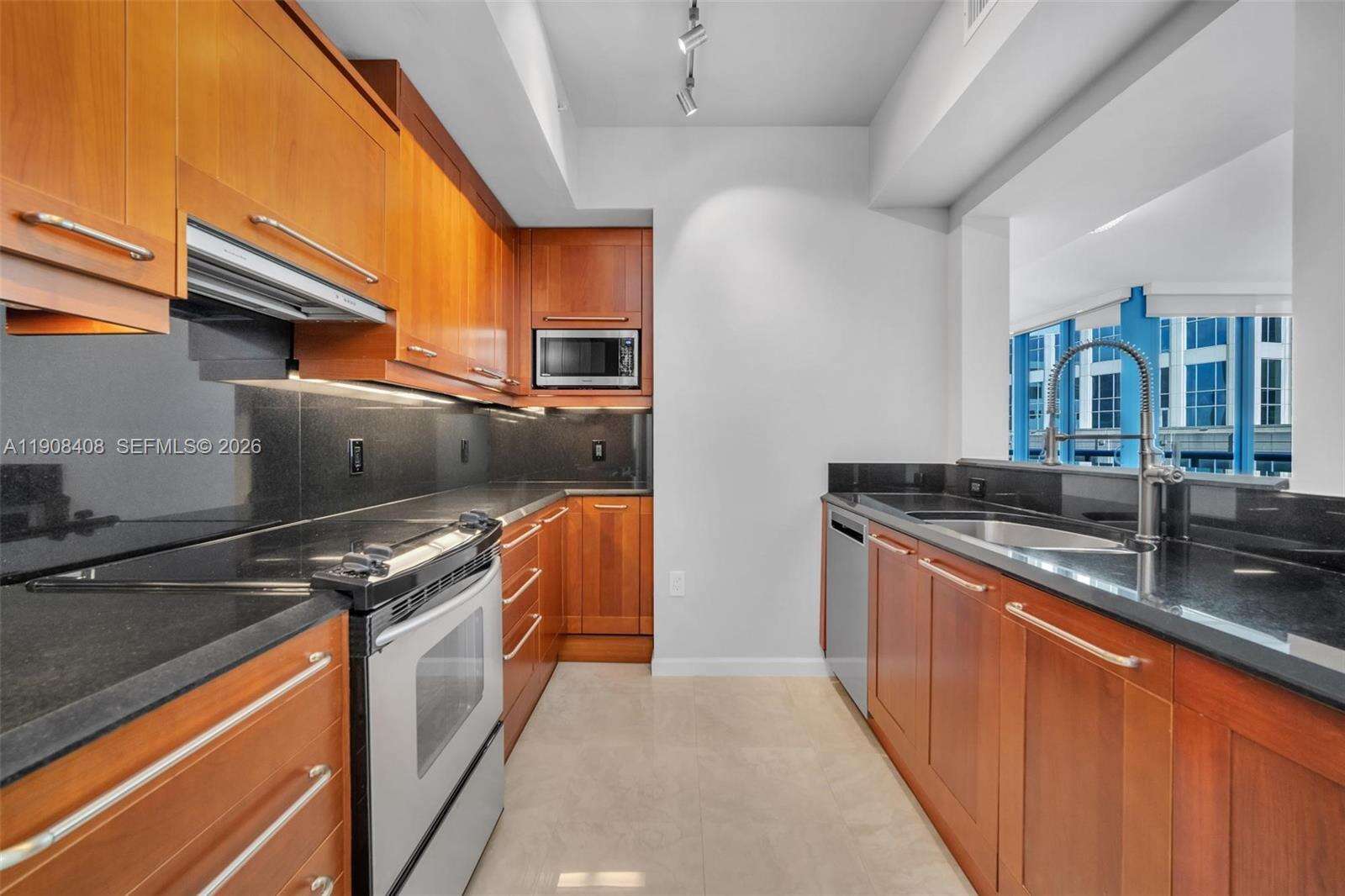 Las Olas River House at 333 Las Olas Way, Fort Lauderdale, FL 33301 - For Sale photo 6