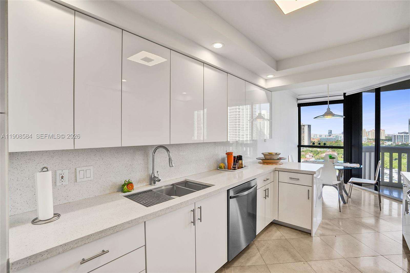 2000 Williams Island at 2000 Island Blvd, Aventura, FL 33160 - For Sale photo 15