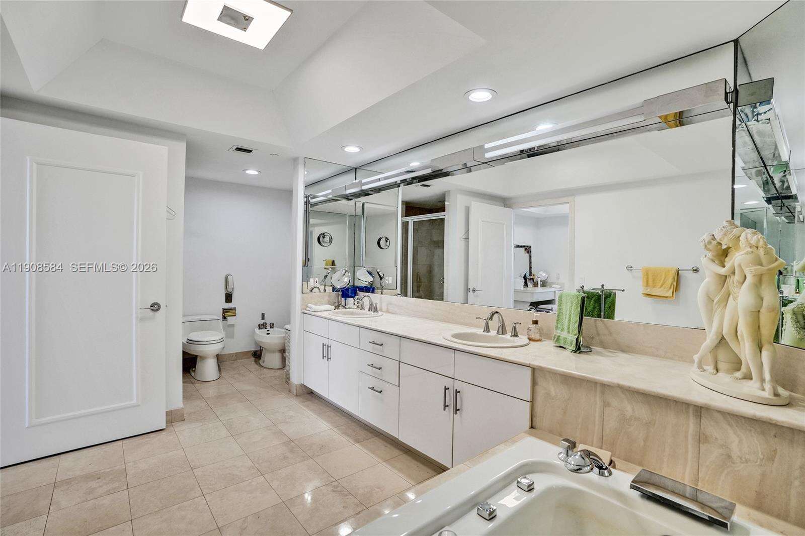 2000 Williams Island at 2000 Island Blvd, Aventura, FL 33160 - For Sale photo 26