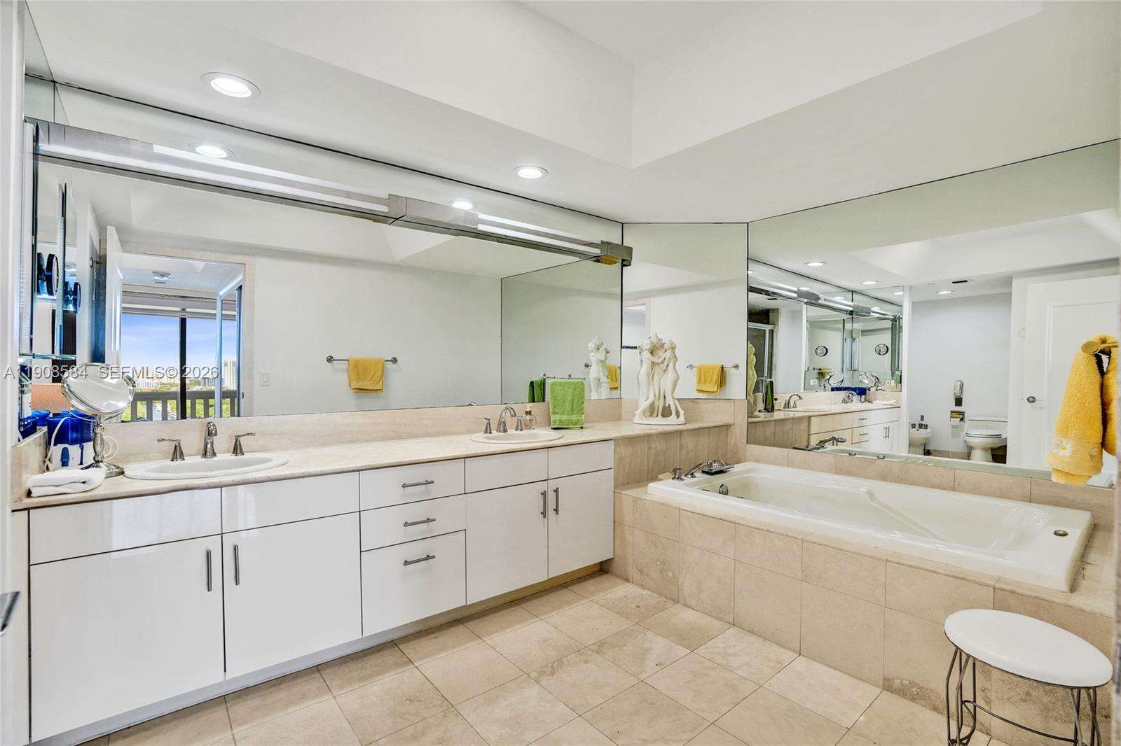 2000 Williams Island at 2000 Island Blvd, Aventura, FL 33160 - For Sale photo 27