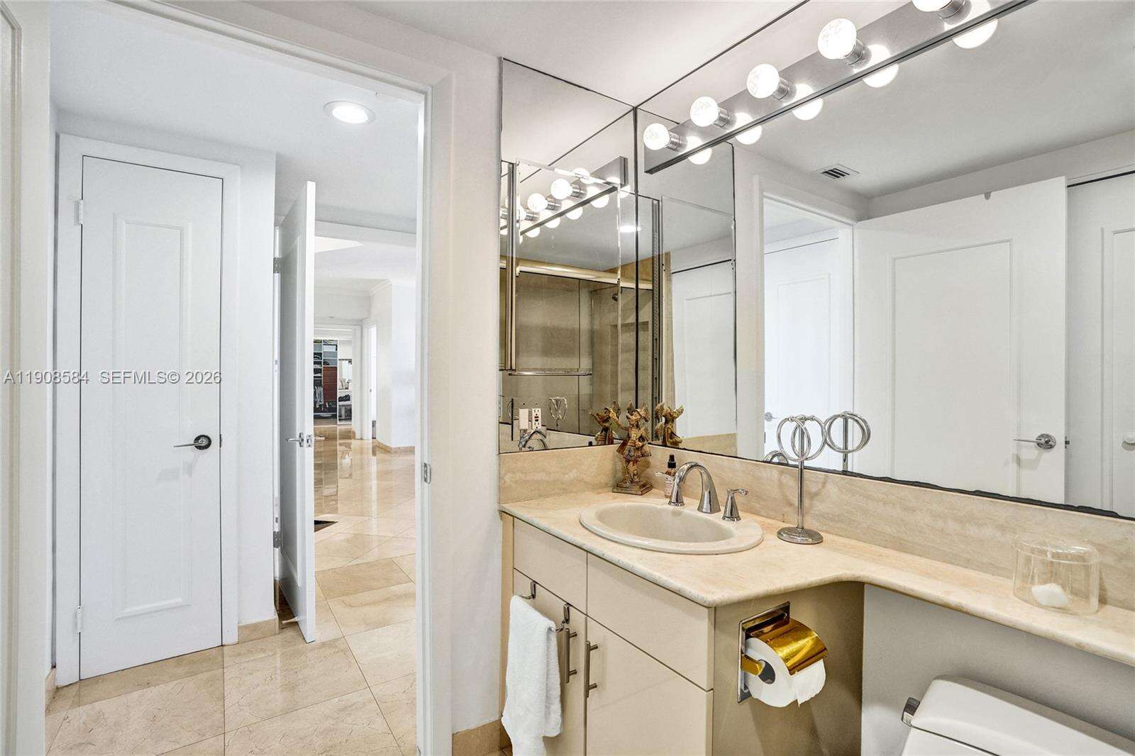 2000 Williams Island at 2000 Island Blvd, Aventura, FL 33160 - For Sale photo 34