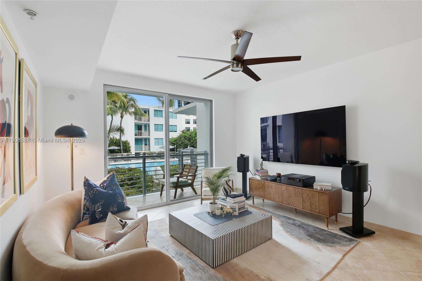 Cosmopolitan at 110 Washington Ave, Miami Beach, FL 33139 - For Sale photo 1