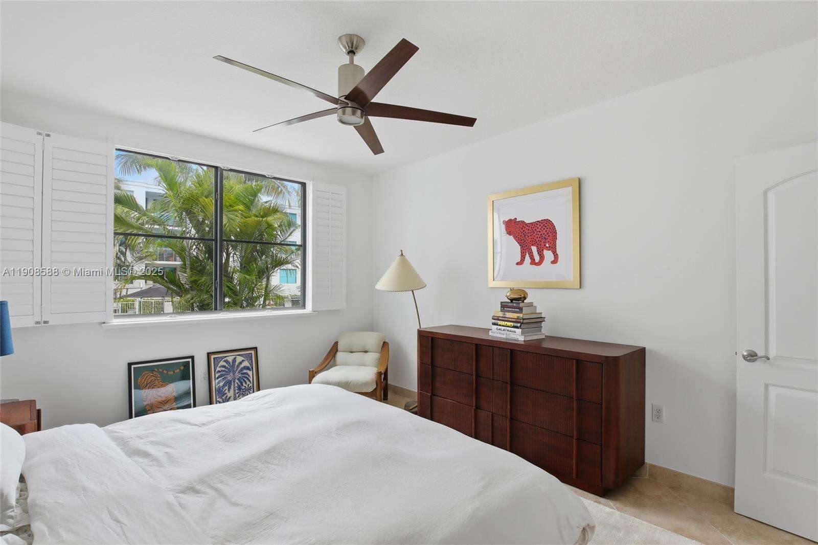 Cosmopolitan at 110 Washington Ave, Miami Beach, FL 33139 - For Sale photo 14