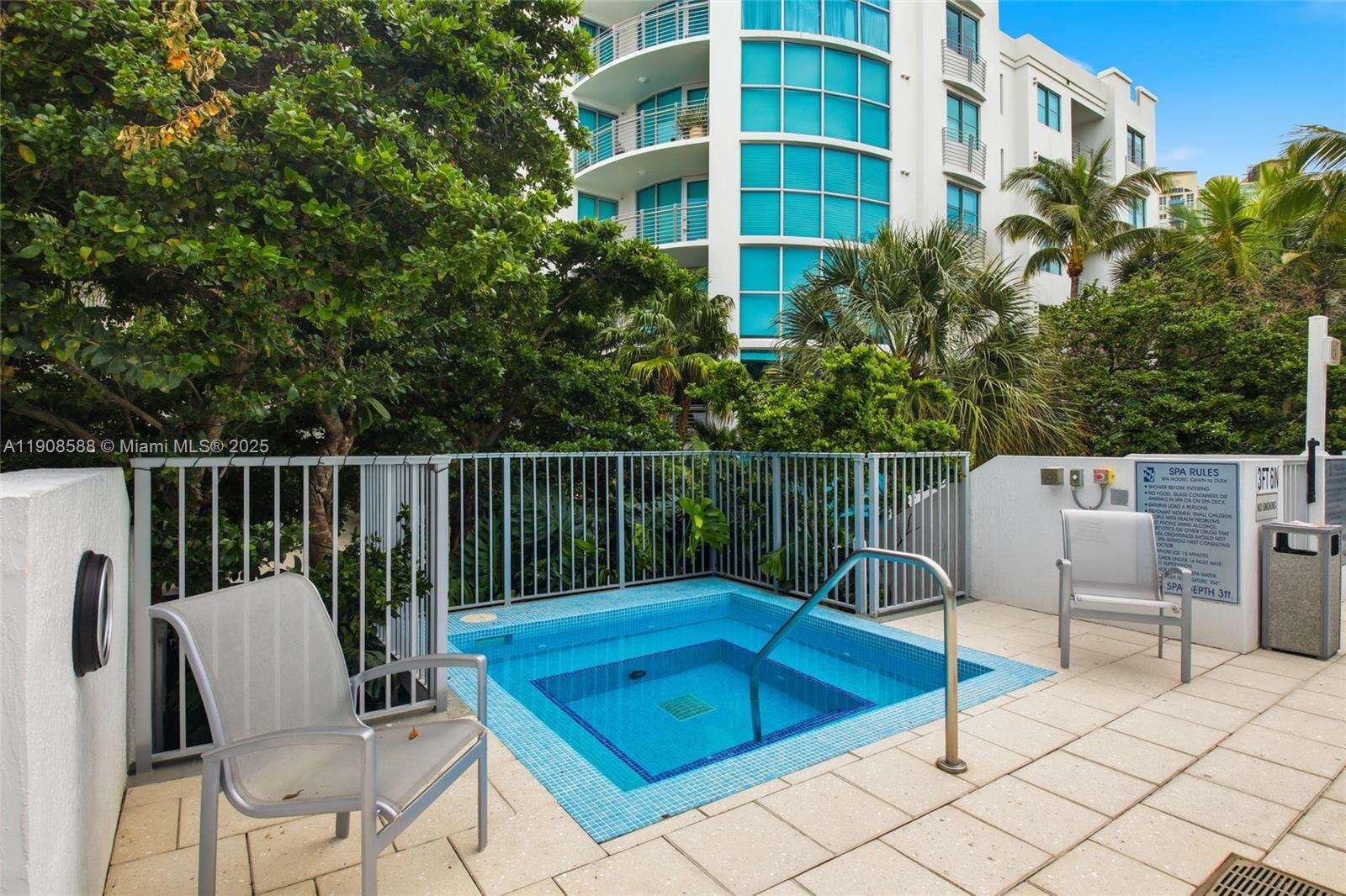 Cosmopolitan at 110 Washington Ave, Miami Beach, FL 33139 - For Sale photo 20
