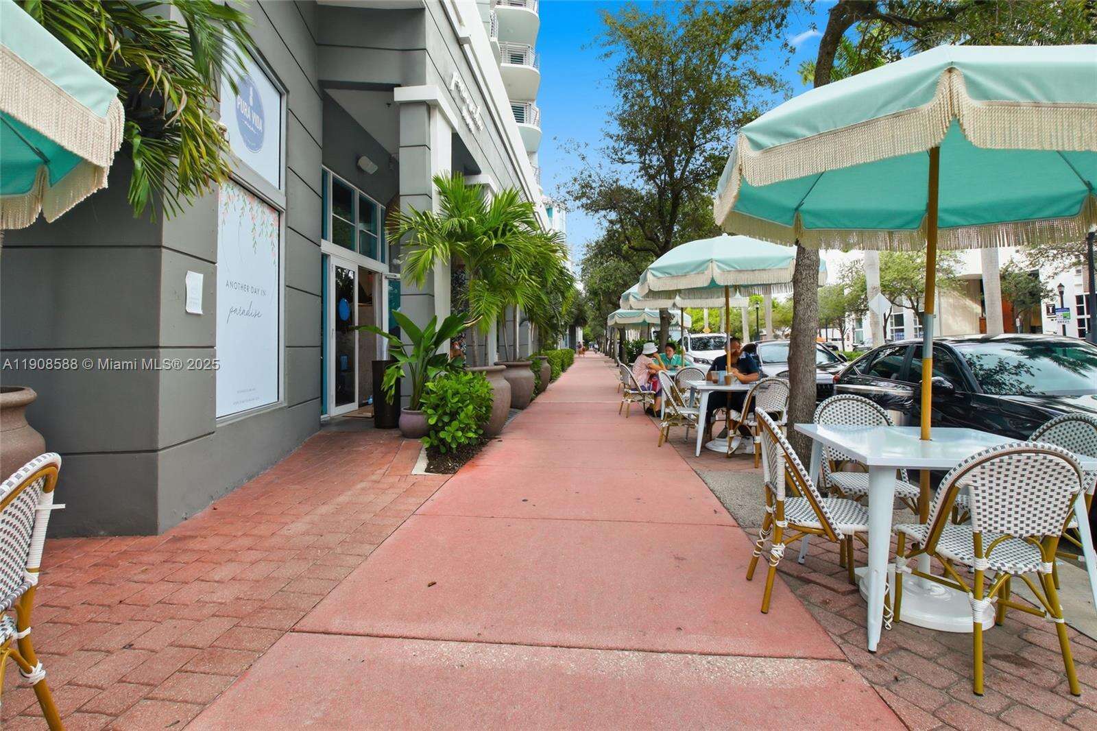 Cosmopolitan at 110 Washington Ave, Miami Beach, FL 33139 - For Sale photo 29