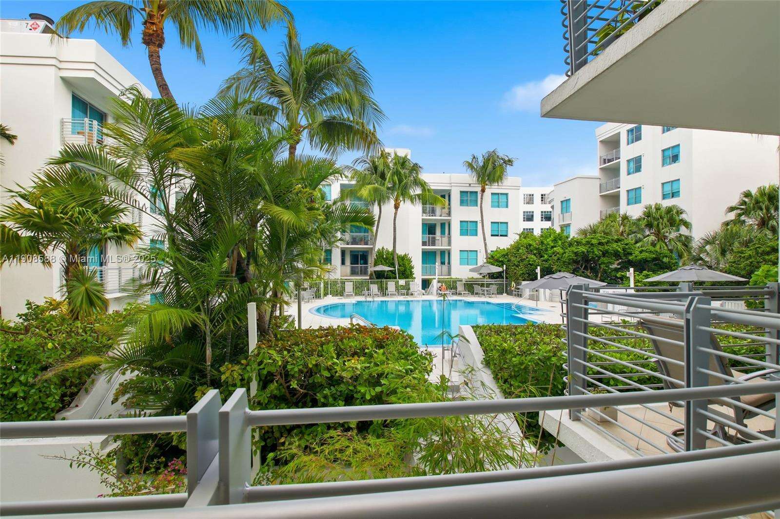 Cosmopolitan at 110 Washington Ave, Miami Beach, FL 33139 - For Sale photo 4