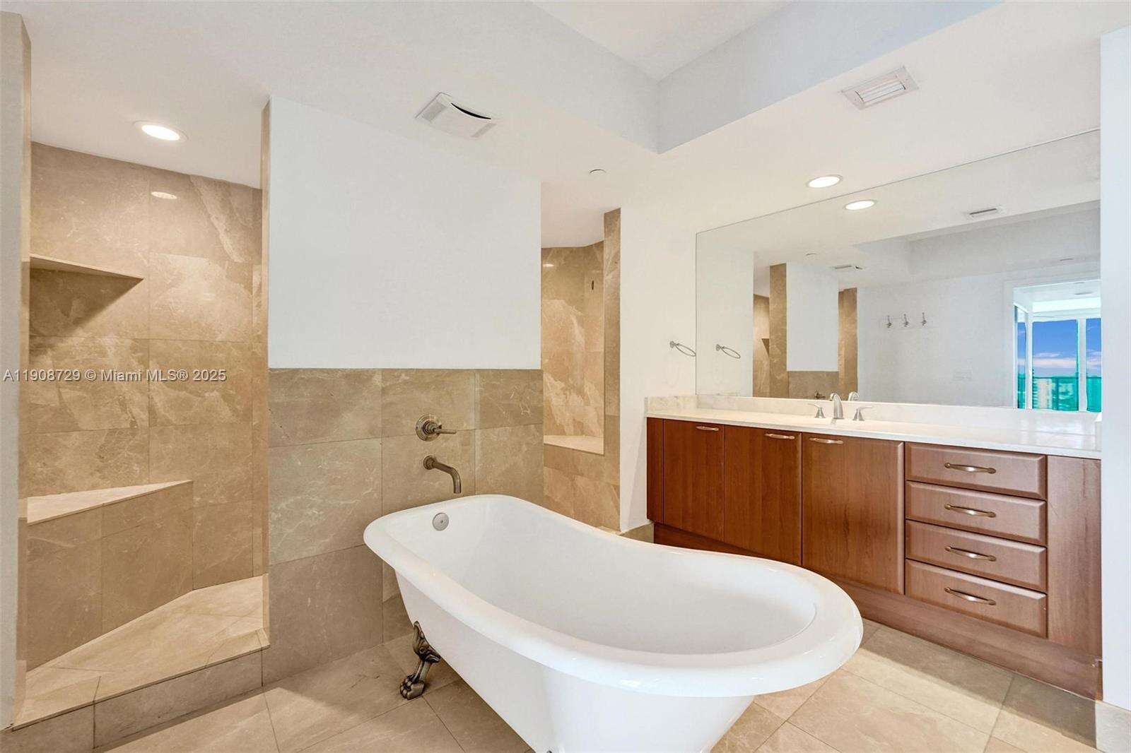 THE PENINSULA II - 3301 183 St, Aventura, FL 33160 | Picture 13