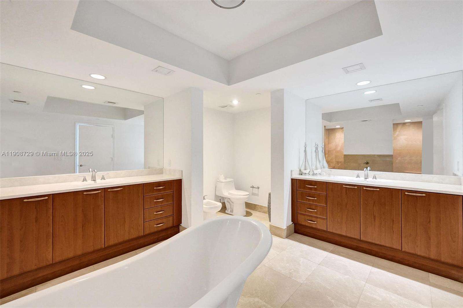 THE PENINSULA II - 3301 183 St, Aventura, FL 33160 | Picture 14