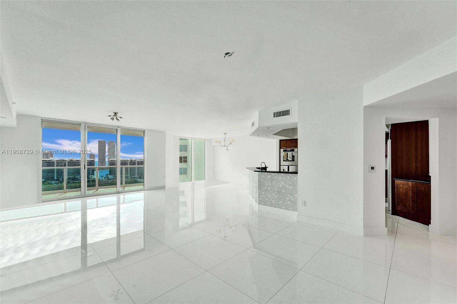 THE PENINSULA II - 3301 183 St, Aventura, FL 33160 | Picture 3