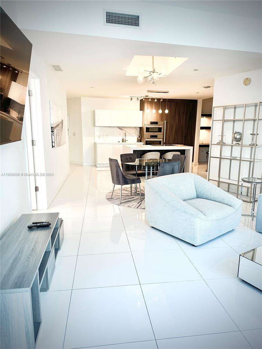 PARAMOUNT MIAMI WORLDCENTER - 851 1 Ave, Miami, FL 33132 | Picture 23