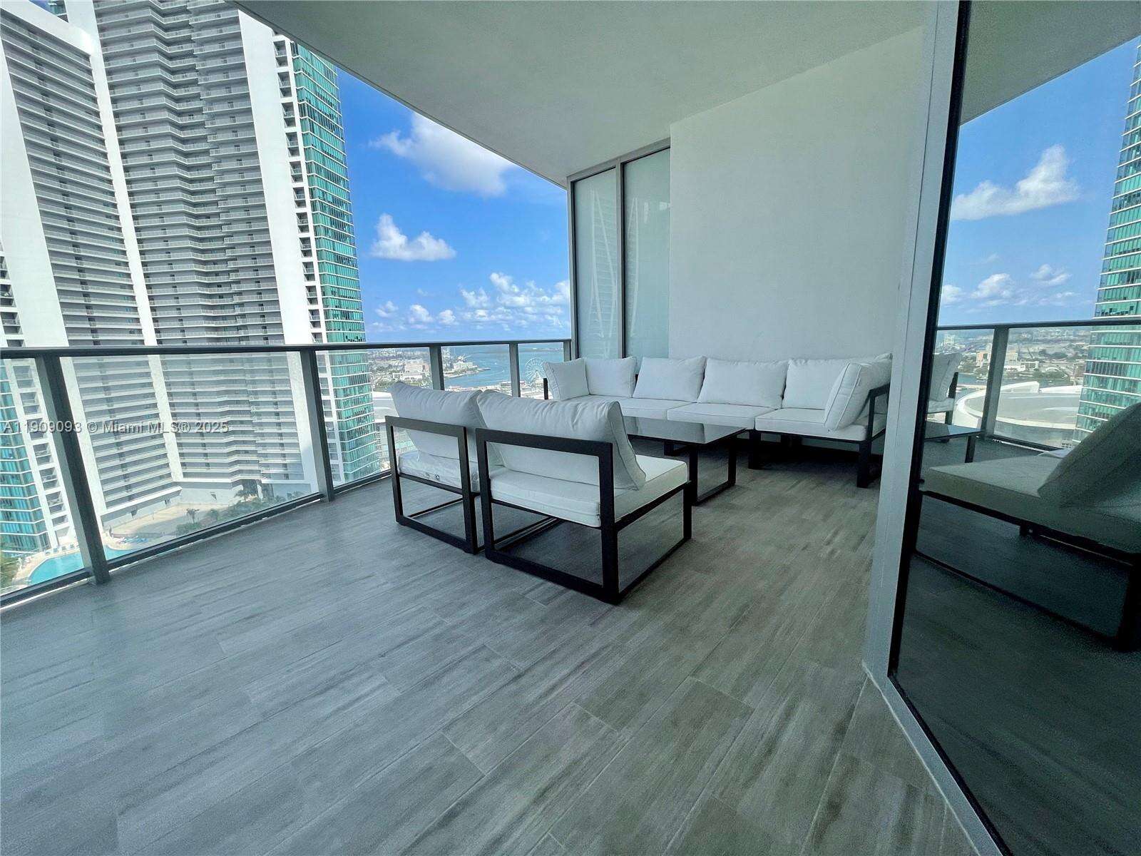 PARAMOUNT MIAMI WORLDCENTER - 851 1 Ave, Miami, FL 33132 | Picture 11