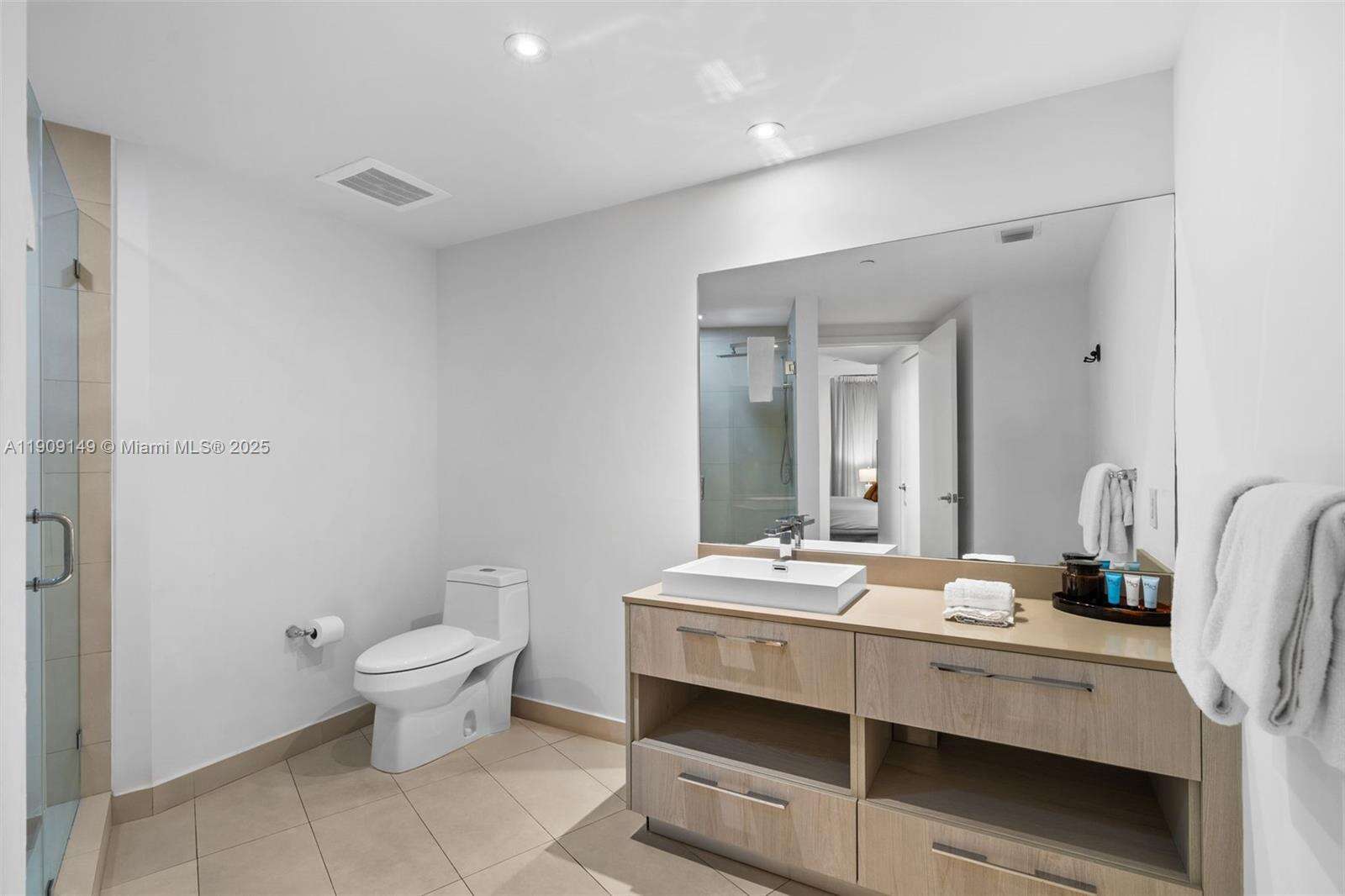 Hyde Resort at 4111 Ocean Dr, Hollywood, FL 33019 - For Sale photo 12