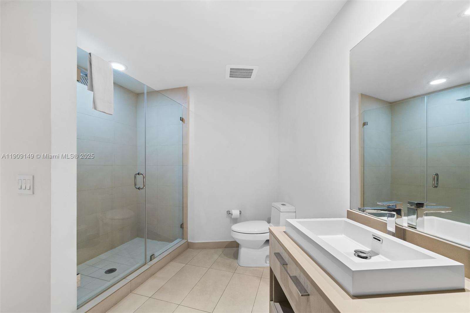 Hyde Resort at 4111 Ocean Dr, Hollywood, FL 33019 - For Sale photo 13