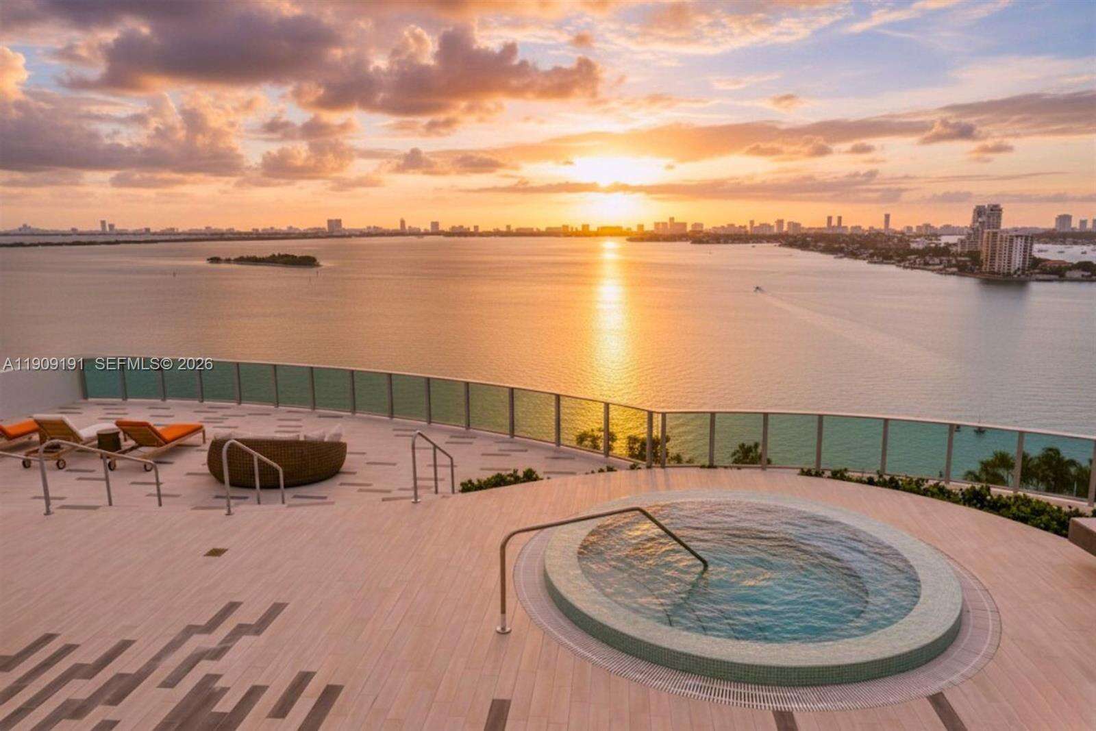 Aria On The Bay at 488 18 St, Miami, FL 33132 - For Sale photo 2