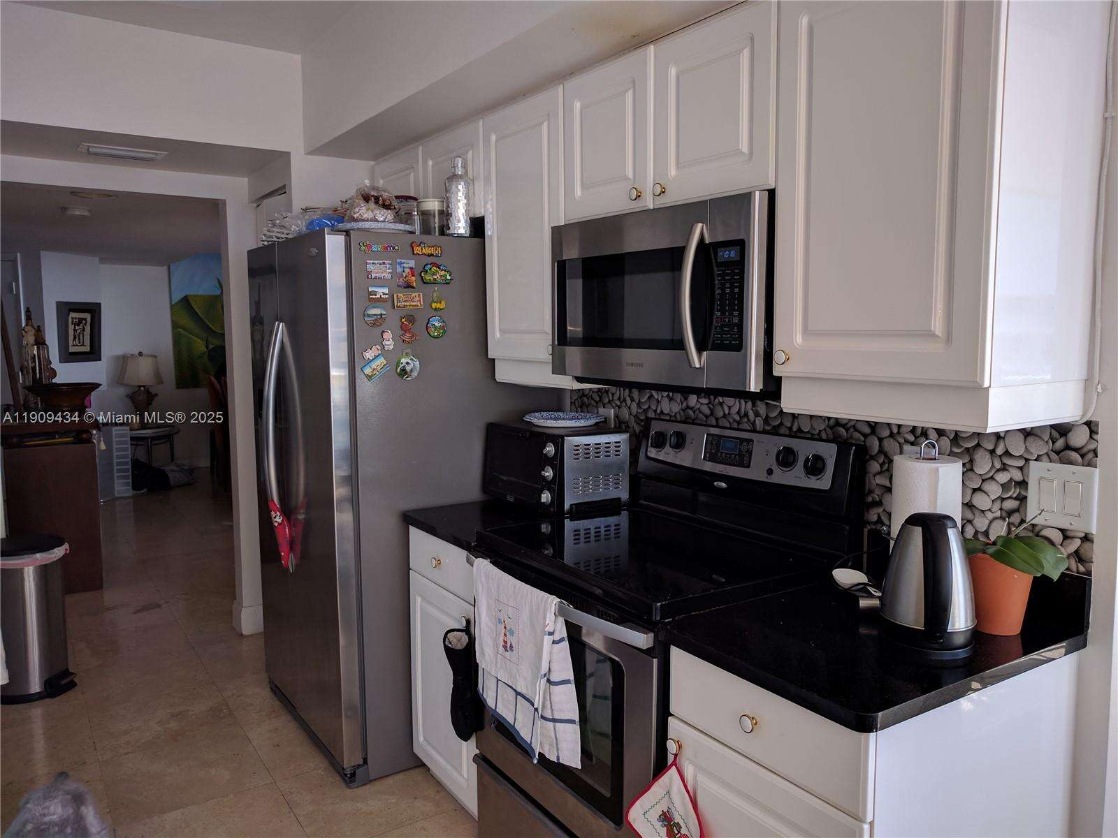 South Tower At The Point at 21055 Yacht Club Dr, Aventura, FL 33180 - For Sale photo 12