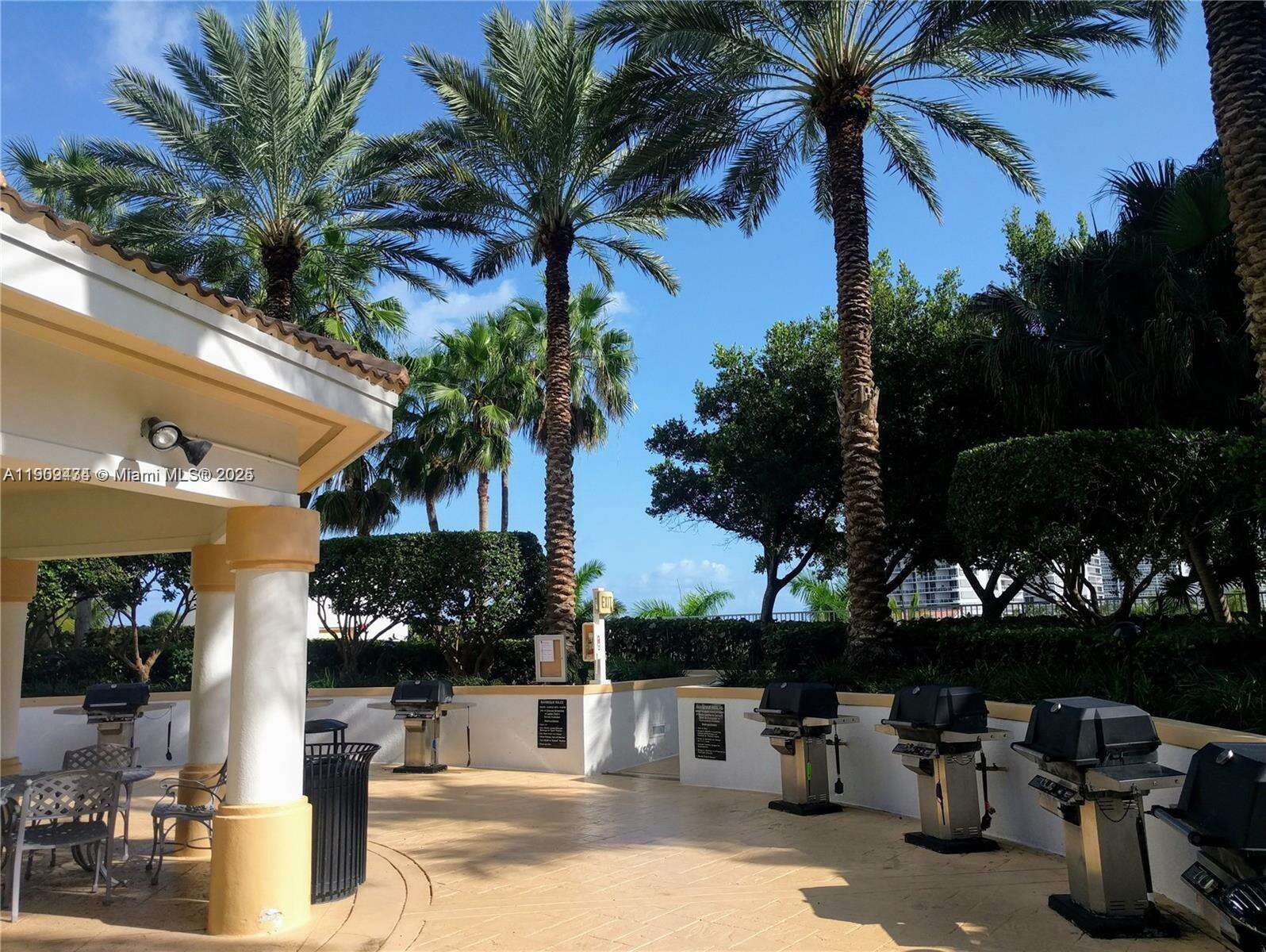 South Tower At The Point at 21055 Yacht Club Dr, Aventura, FL 33180 - For Sale photo 24