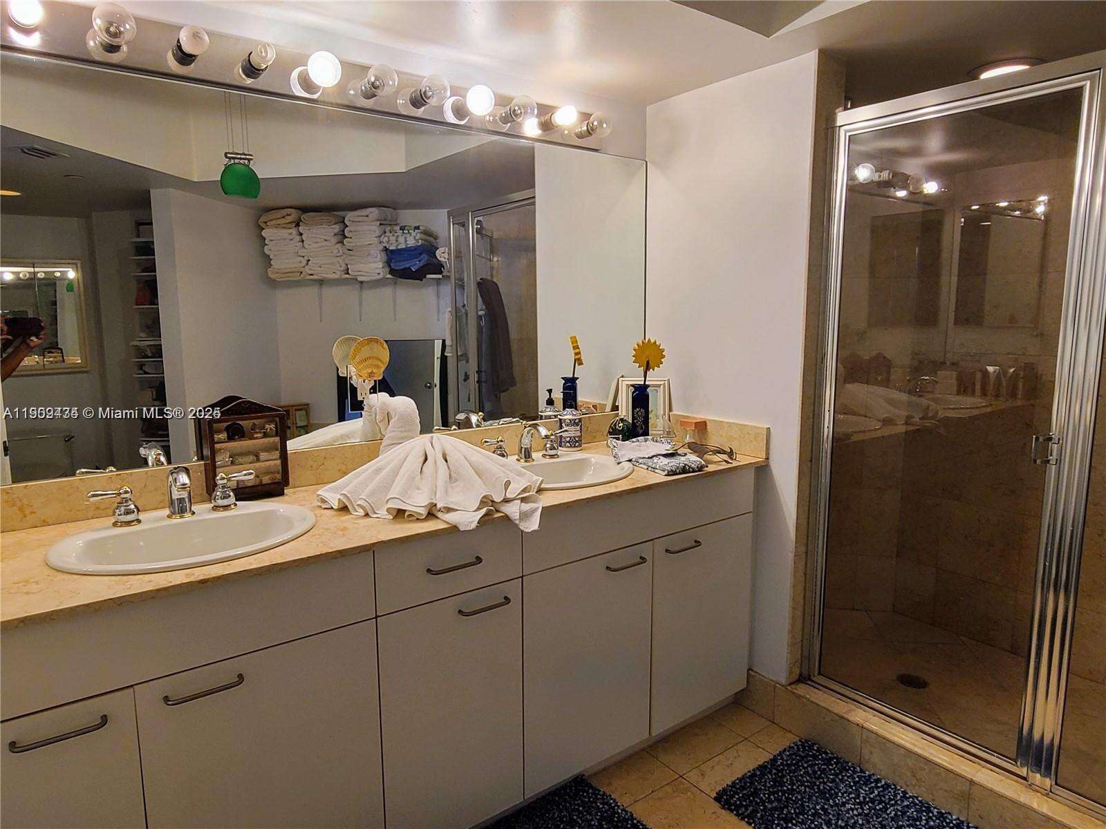 South Tower At The Point at 21055 Yacht Club Dr, Aventura, FL 33180 - For Sale photo 7