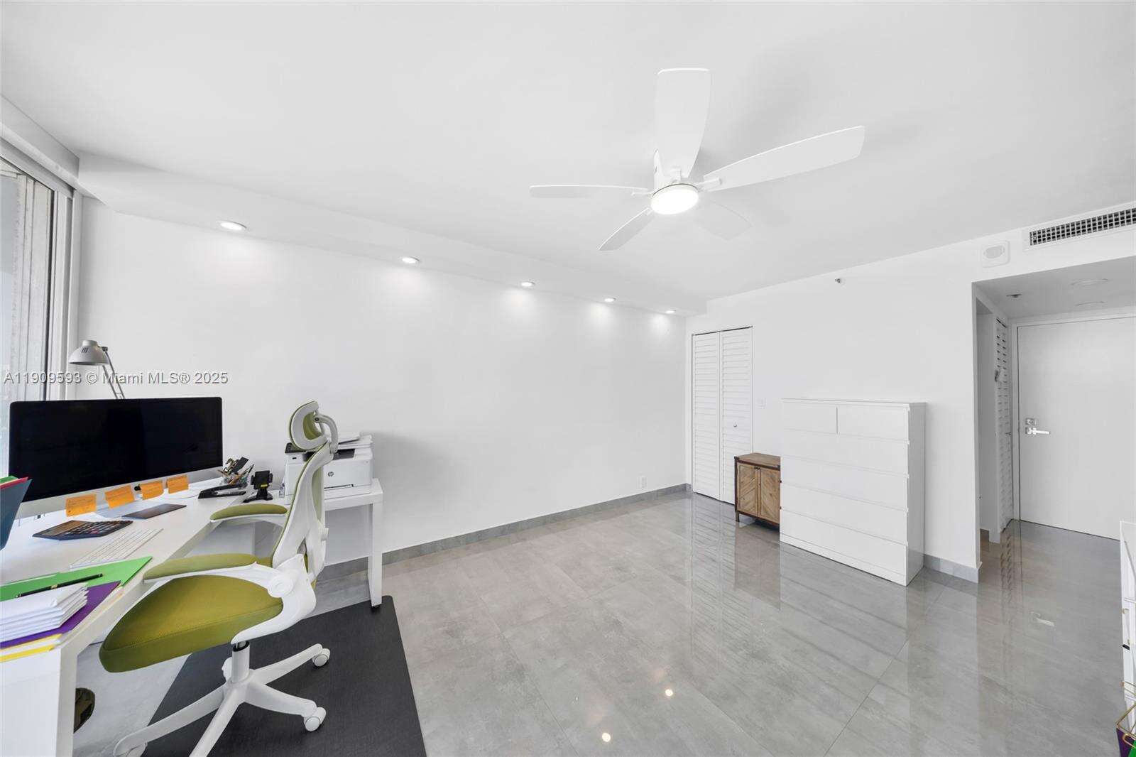 Grandview Palace at 7601 Treasure Dr, North Bay Village, FL 33141 - For Sale photo 20