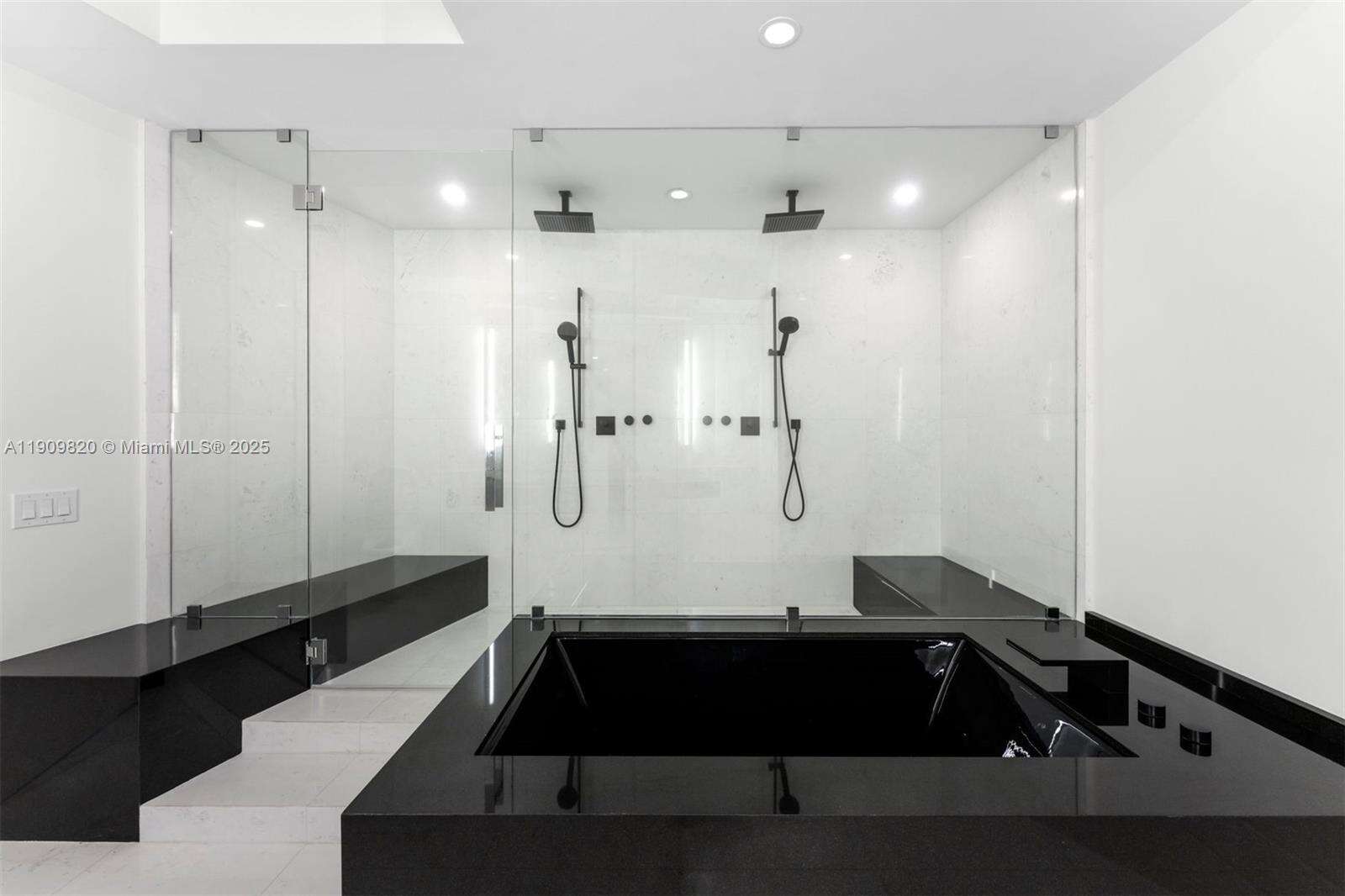 18555 COLLINS AVENUE - 18555 Collins Ave, Sunny Isles Beach, FL 33160 | Picture 26