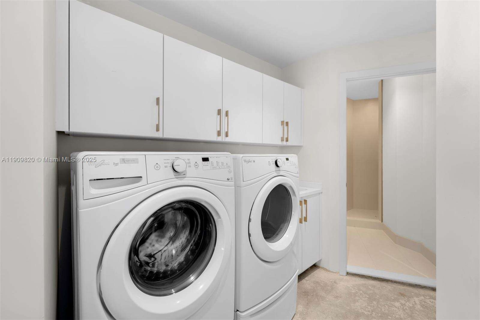 18555 COLLINS AVENUE - 18555 Collins Ave, Sunny Isles Beach, FL 33160 | Picture 48