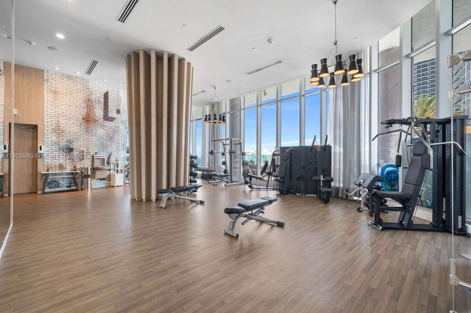 Hyde Resort at 4111 Ocean Dr, Hollywood, FL 33019 - For Sale photo 12