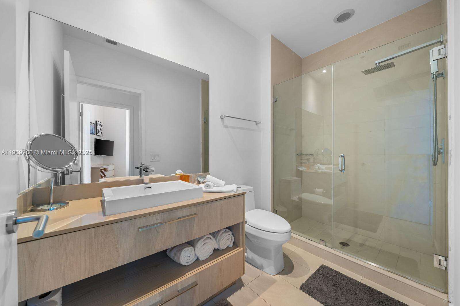 Hyde Resort at 4111 Ocean Dr, Hollywood, FL 33019 - For Sale photo 7