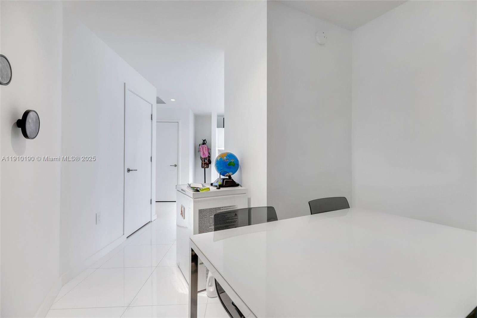 Paramount Miami Worldcenter at 851 1 Ave, Miami, FL 33132 - For Sale photo 17