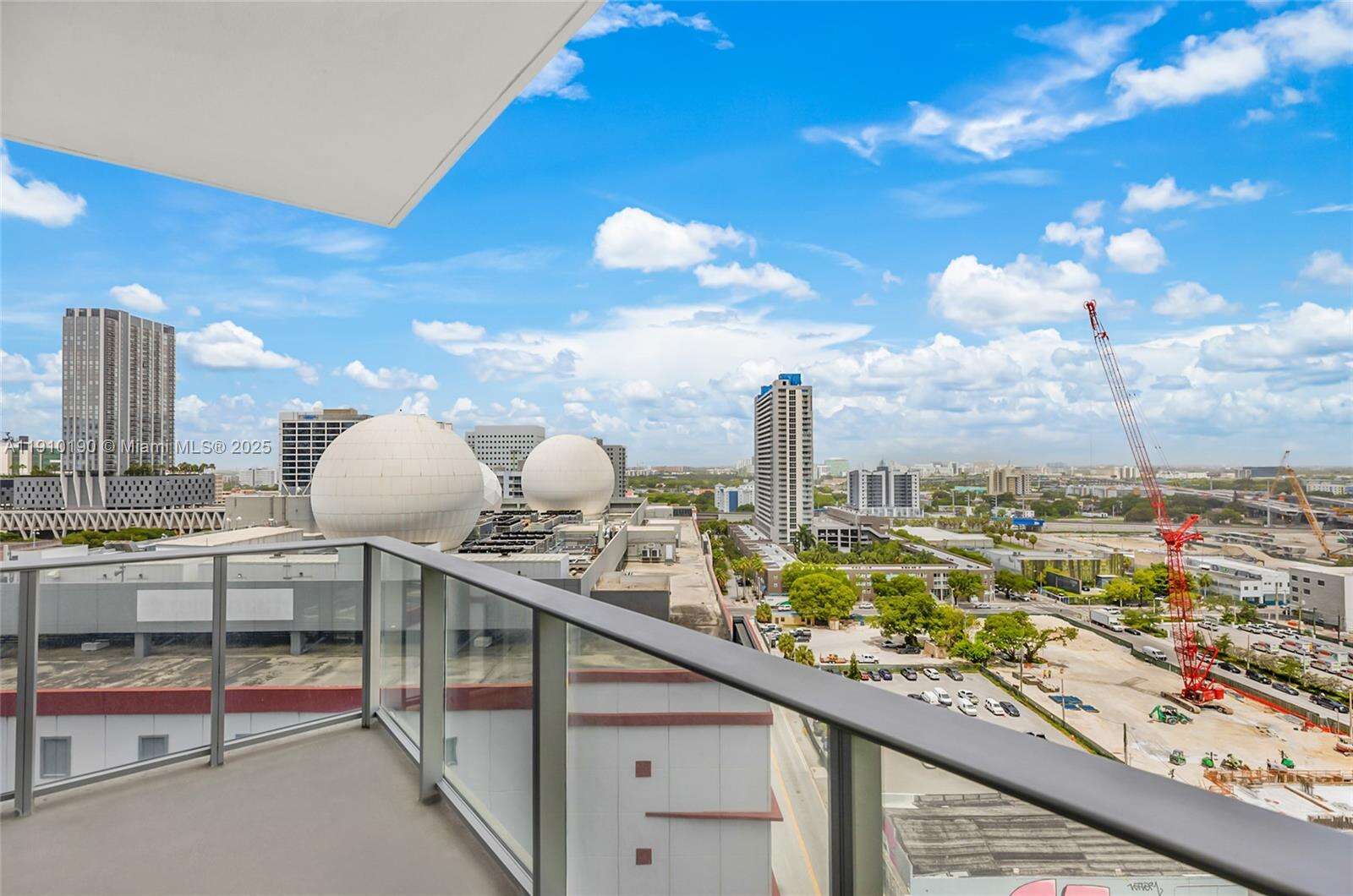Paramount Miami Worldcenter at 851 1 Ave, Miami, FL 33132 - For Sale photo 21