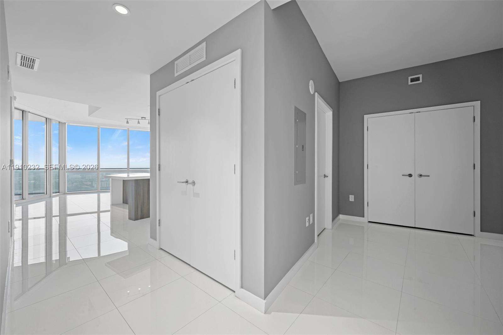 Paramount Miami Worldcenter at 851 1 Ave, Miami, FL 33132 - For Sale photo 12