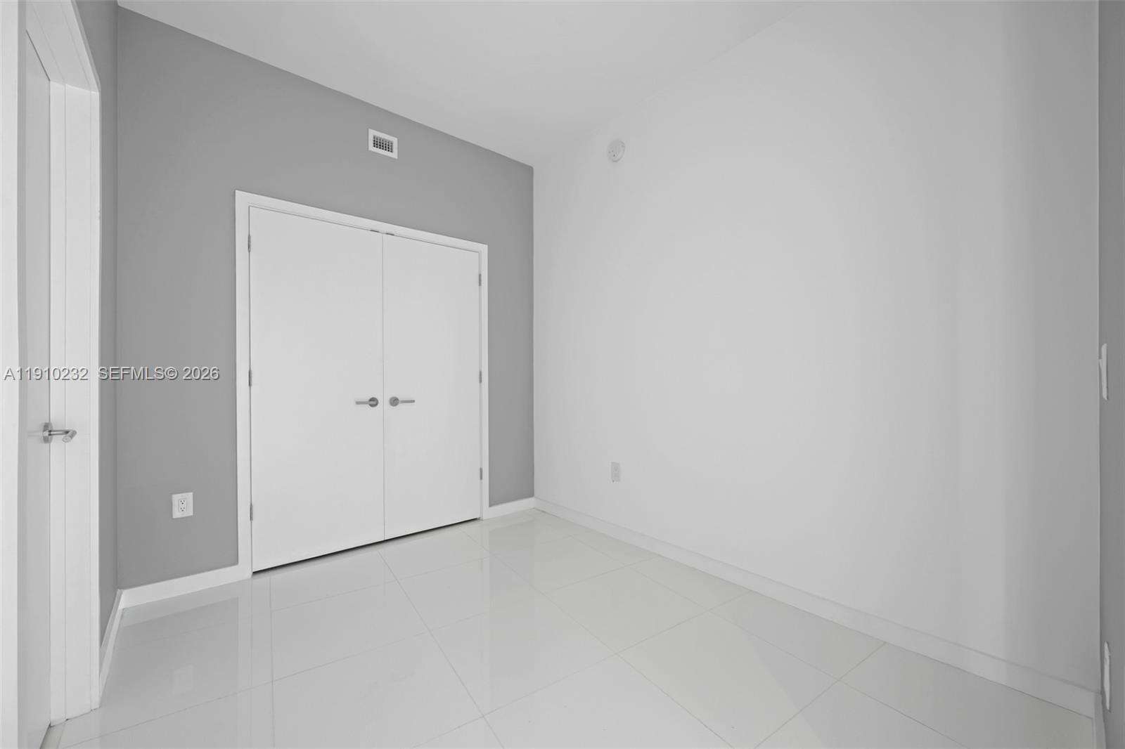 Paramount Miami Worldcenter at 851 1 Ave, Miami, FL 33132 - For Sale photo 13