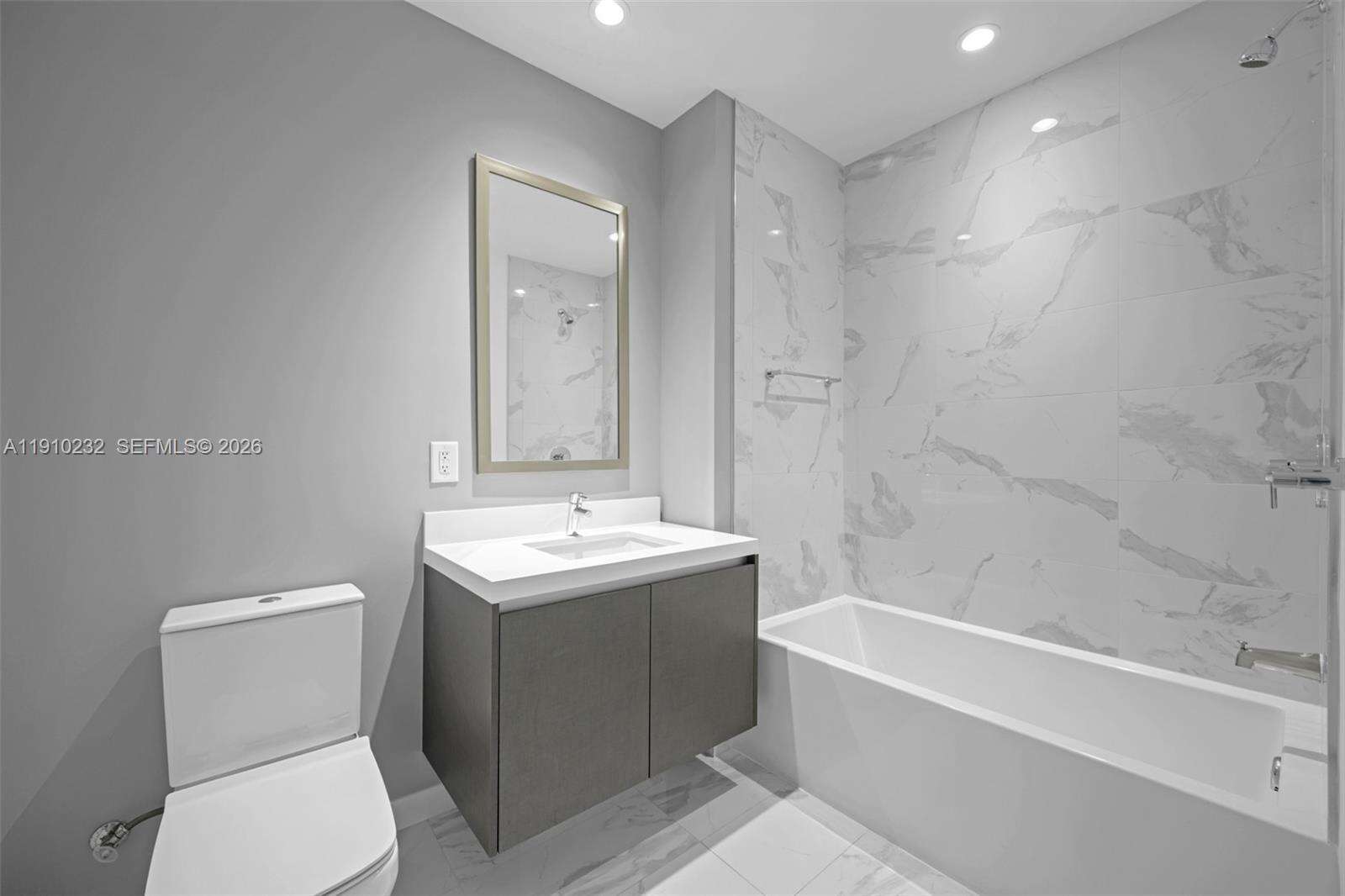 Paramount Miami Worldcenter at 851 1 Ave, Miami, FL 33132 - For Sale photo 16