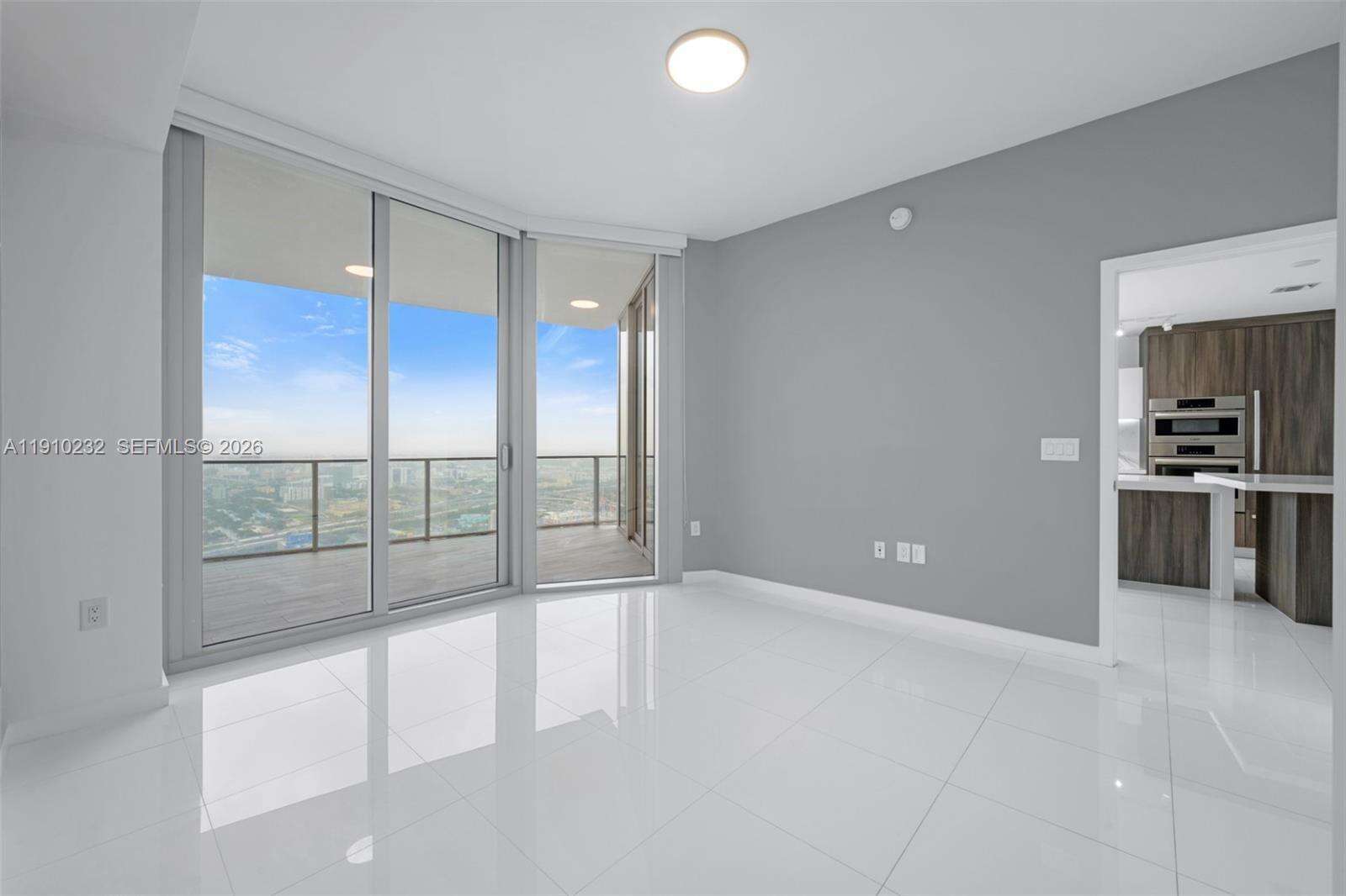 Paramount Miami Worldcenter at 851 1 Ave, Miami, FL 33132 - For Sale photo 18
