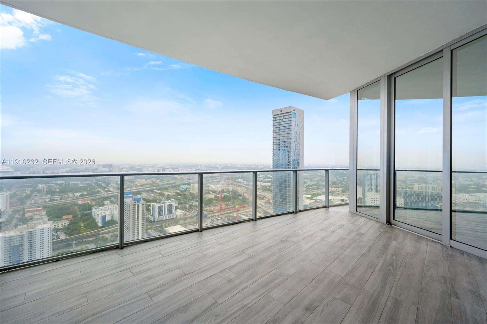 Paramount Miami Worldcenter at 851 1 Ave, Miami, FL 33132 - For Sale photo 24