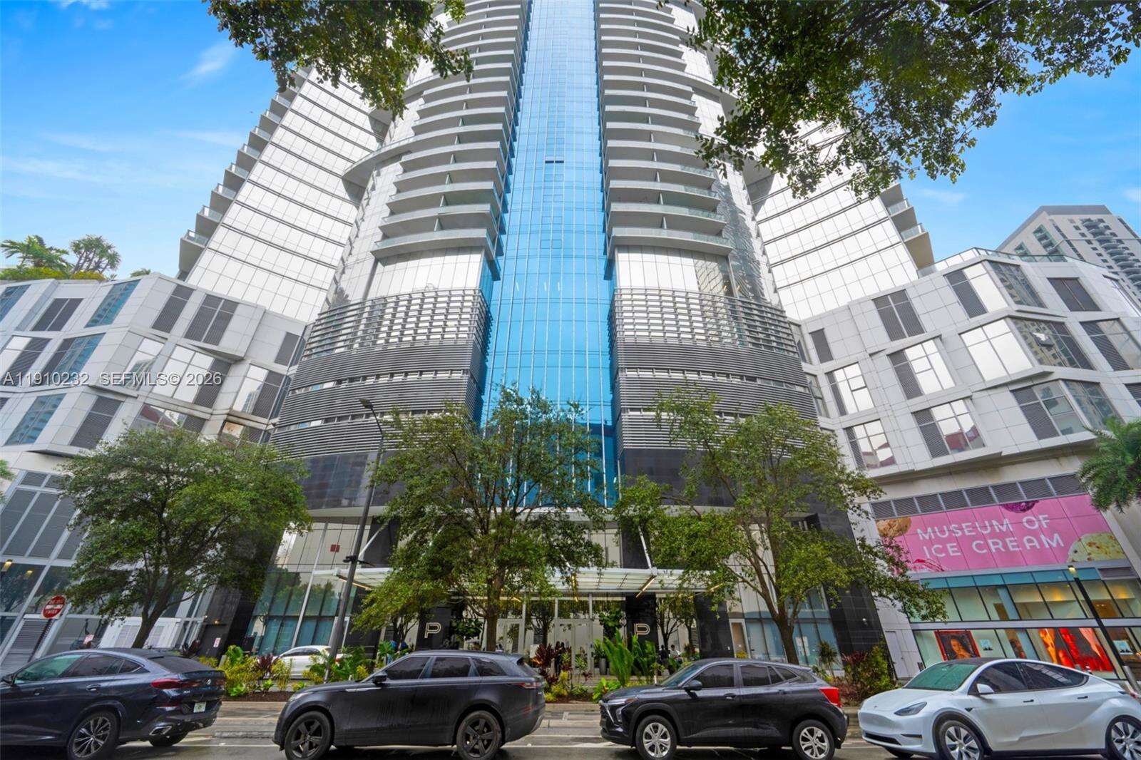 Paramount Miami Worldcenter at 851 1 Ave, Miami, FL 33132 - For Sale photo 27