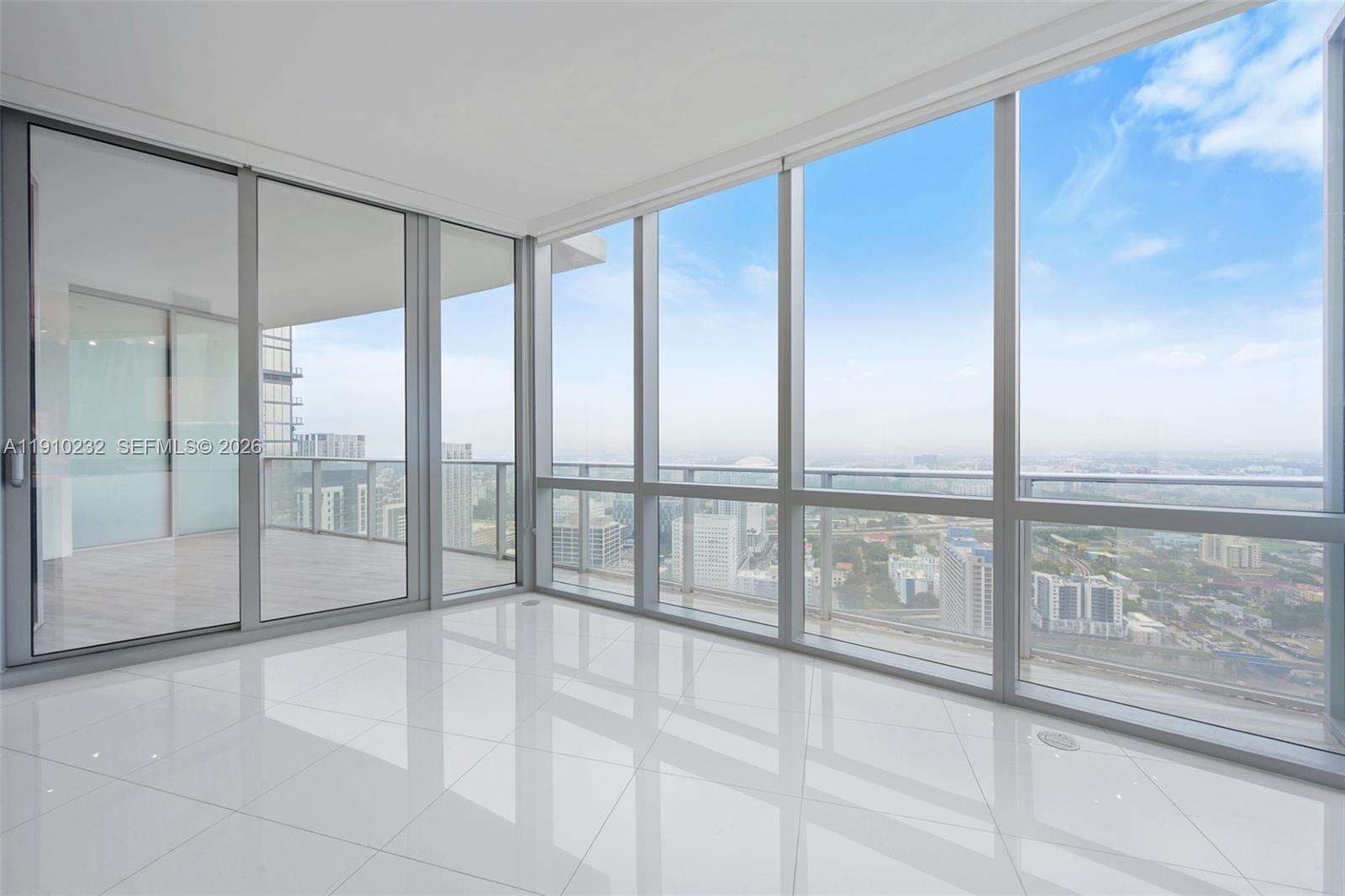 Paramount Miami Worldcenter at 851 1 Ave, Miami, FL 33132 - For Sale photo 8