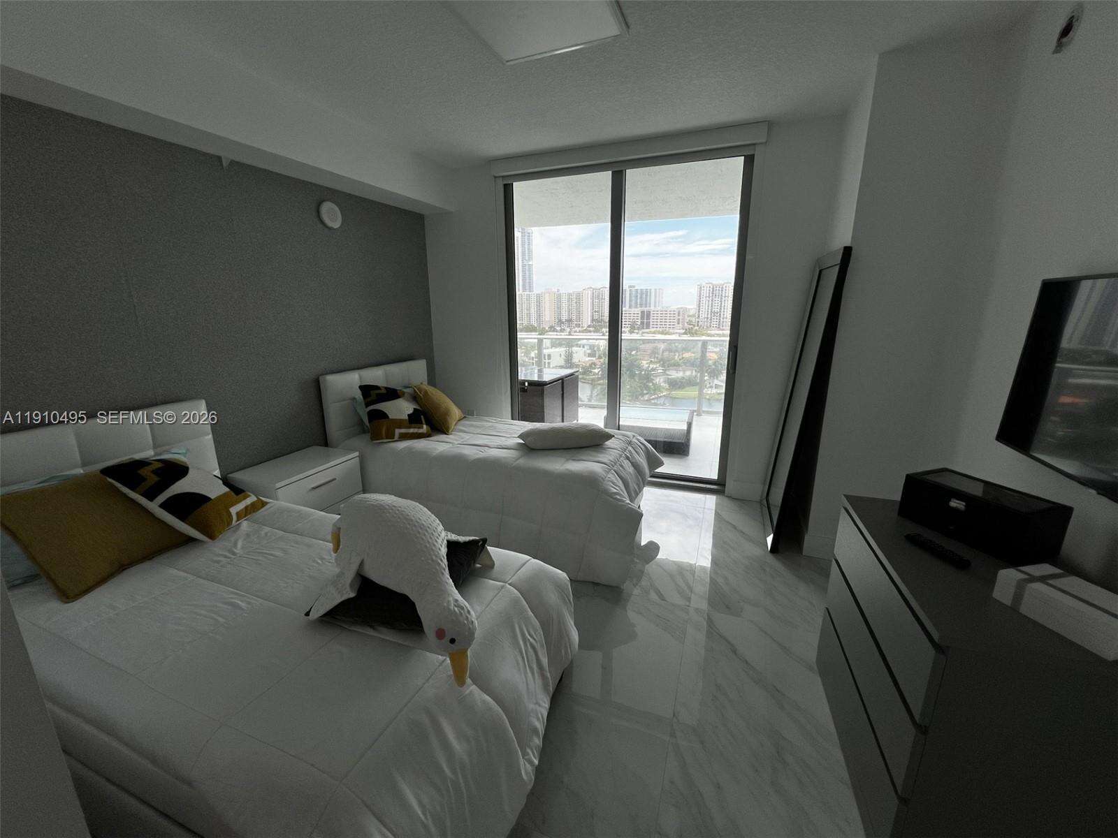 PARQUE TOWERS - 330 Sunny Isles Blvd, Sunny Isles Beach, FL 33160 | Picture 12