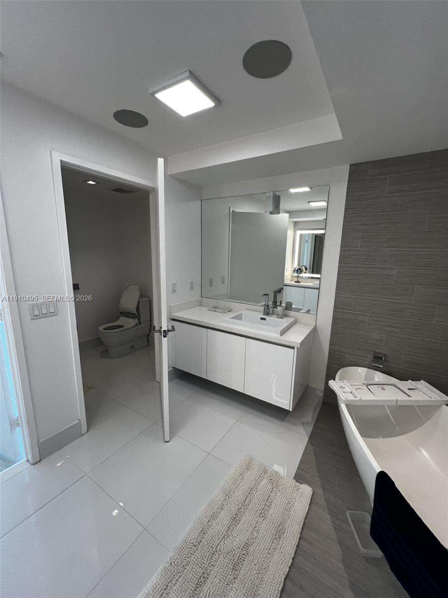 PARQUE TOWERS - 330 Sunny Isles Blvd, Sunny Isles Beach, FL 33160 | Picture 18