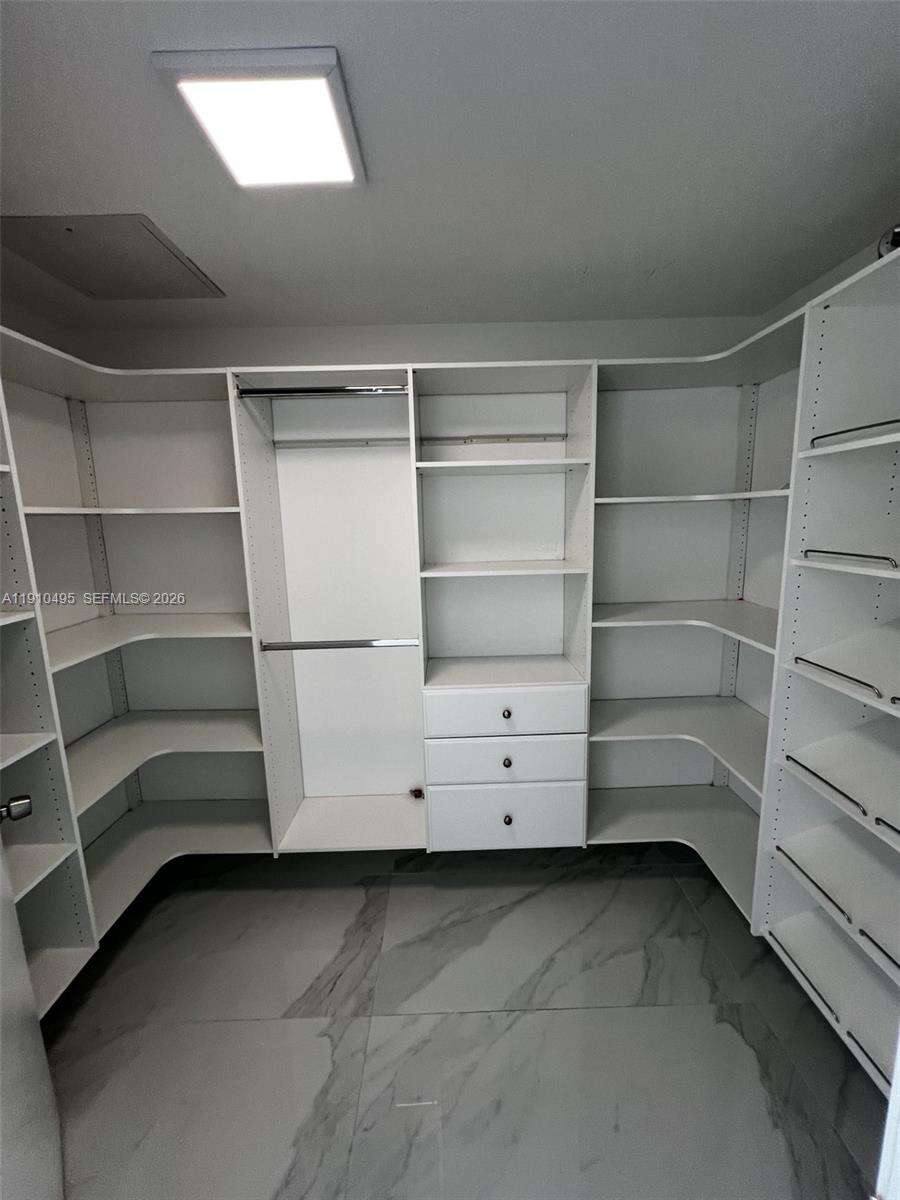 PARQUE TOWERS - 330 Sunny Isles Blvd, Sunny Isles Beach, FL 33160 | Picture 19