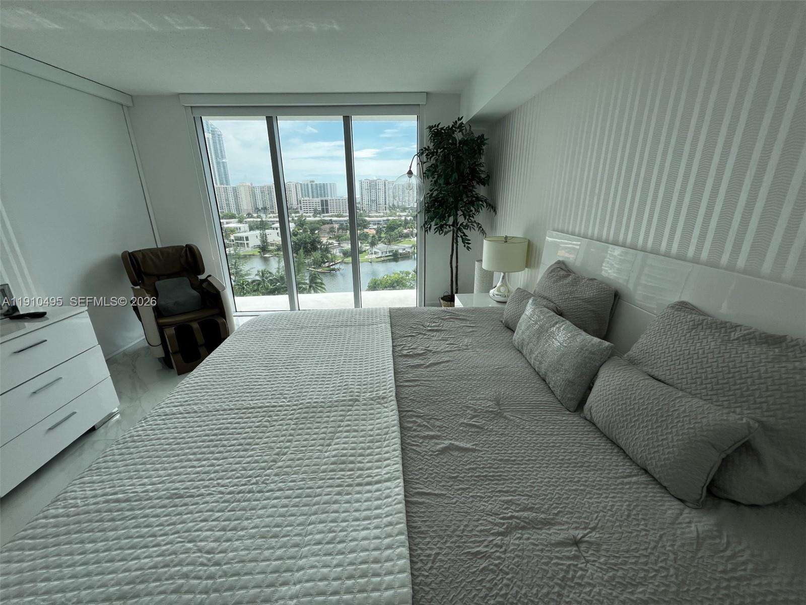 PARQUE TOWERS - 330 Sunny Isles Blvd, Sunny Isles Beach, FL 33160 | Picture 24