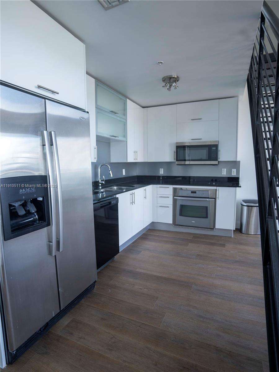 Infinity At Brickell at 60 13th St, Miami, FL 33130 - For Sale photo 5