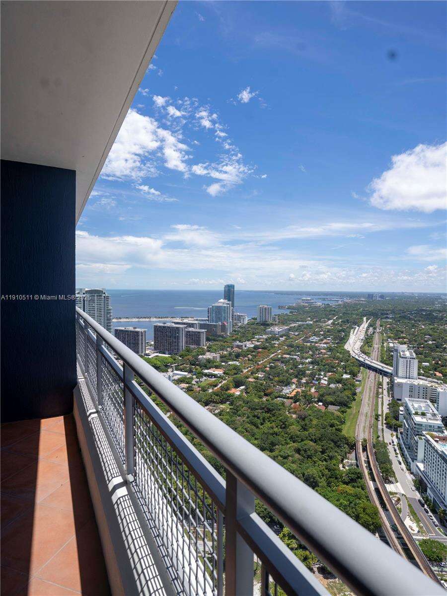 Infinity At Brickell at 60 13th St, Miami, FL 33130 - For Sale photo 8