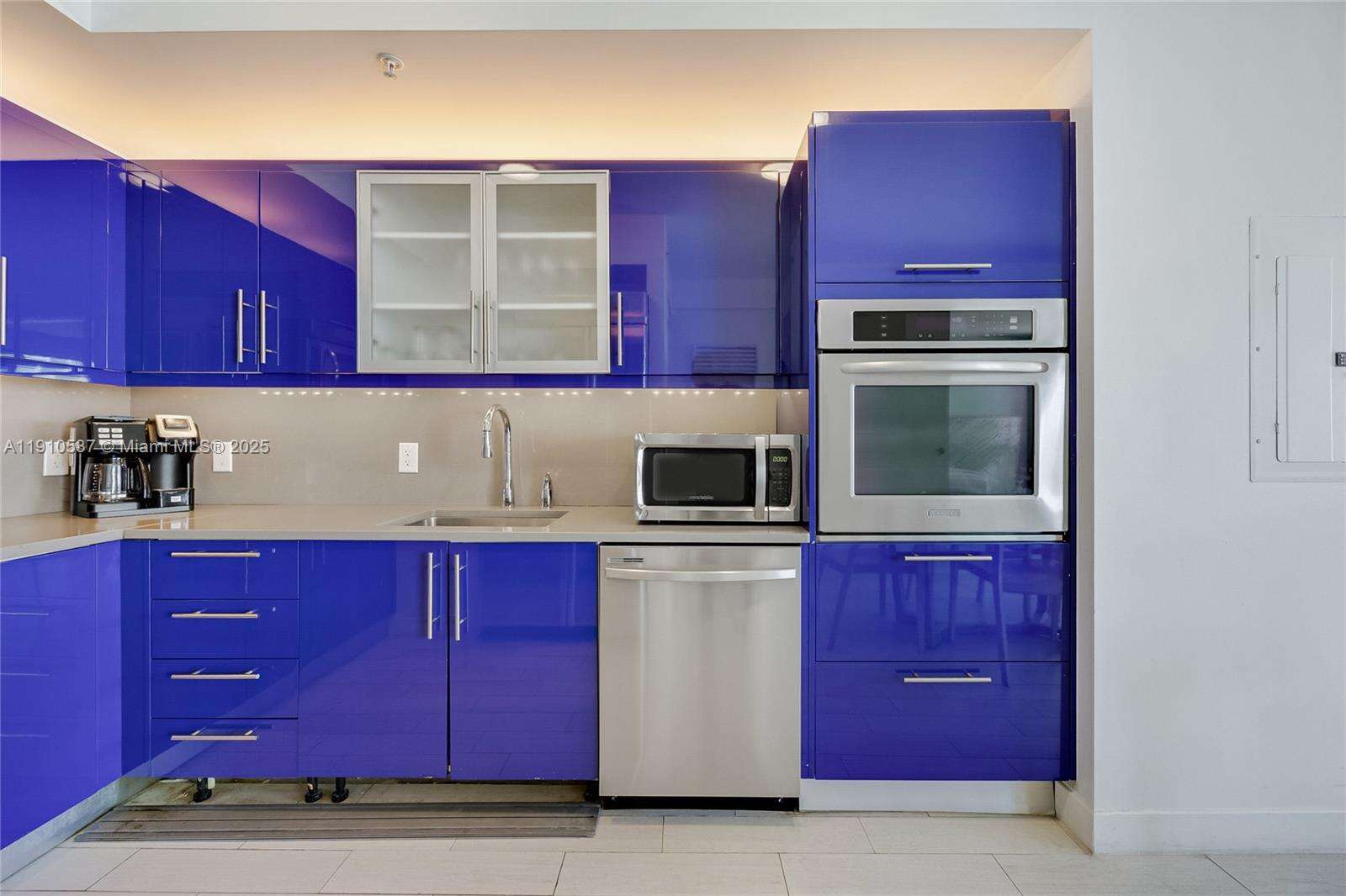 FORT LAUDERDALE RESIDENCES - 3101 Bayshore Dr, Fort Lauderdale, FL 33304 | Picture 5