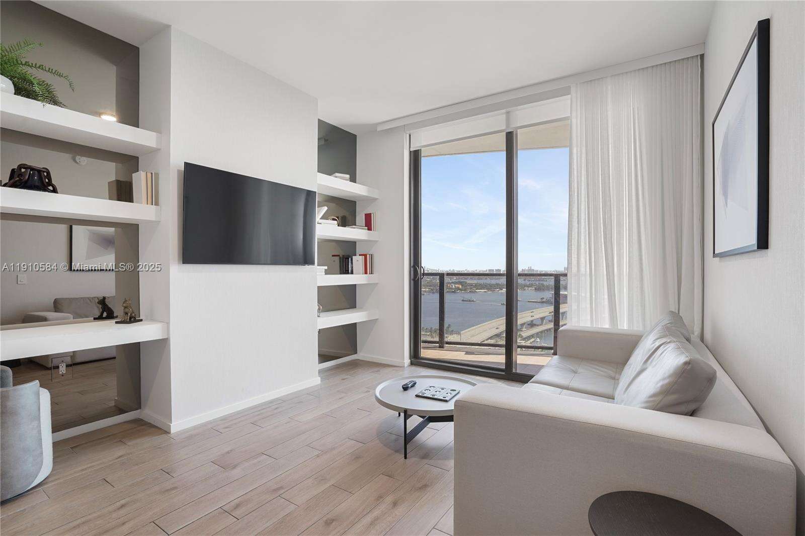 398 NE 5TH STREET - 398 5th St, Miami, FL 33132 | Picture 8