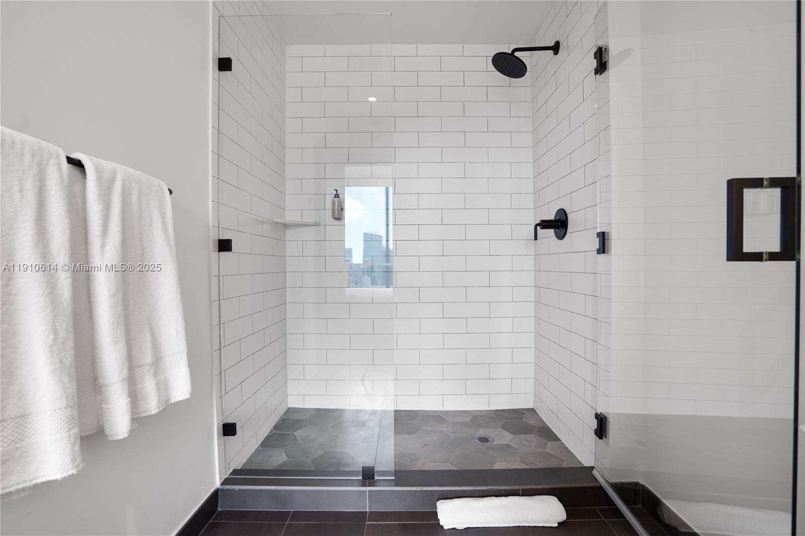 398 NE 5TH STREET - 398 5th St, Miami, FL 33132 | Picture 16