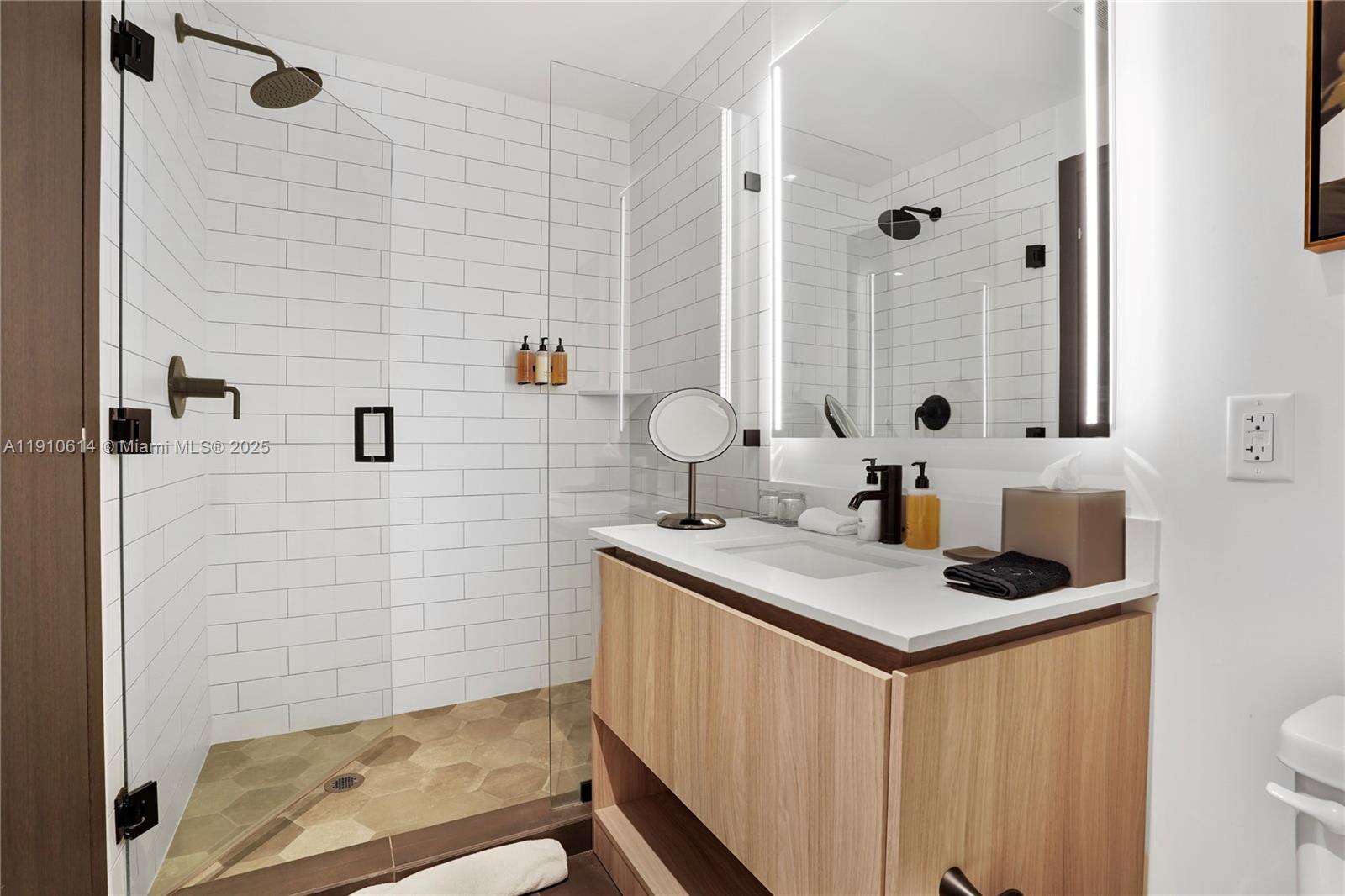 398 NE 5TH STREET - 398 5th St, Miami, FL 33132 | Picture 23