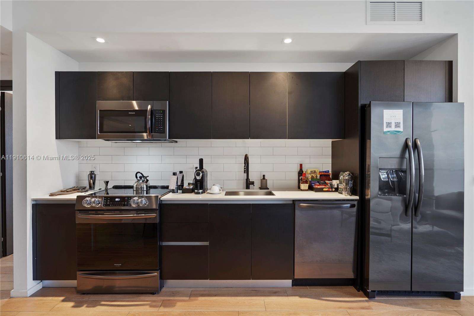 398 NE 5TH STREET - 398 5th St, Miami, FL 33132 | Picture 4