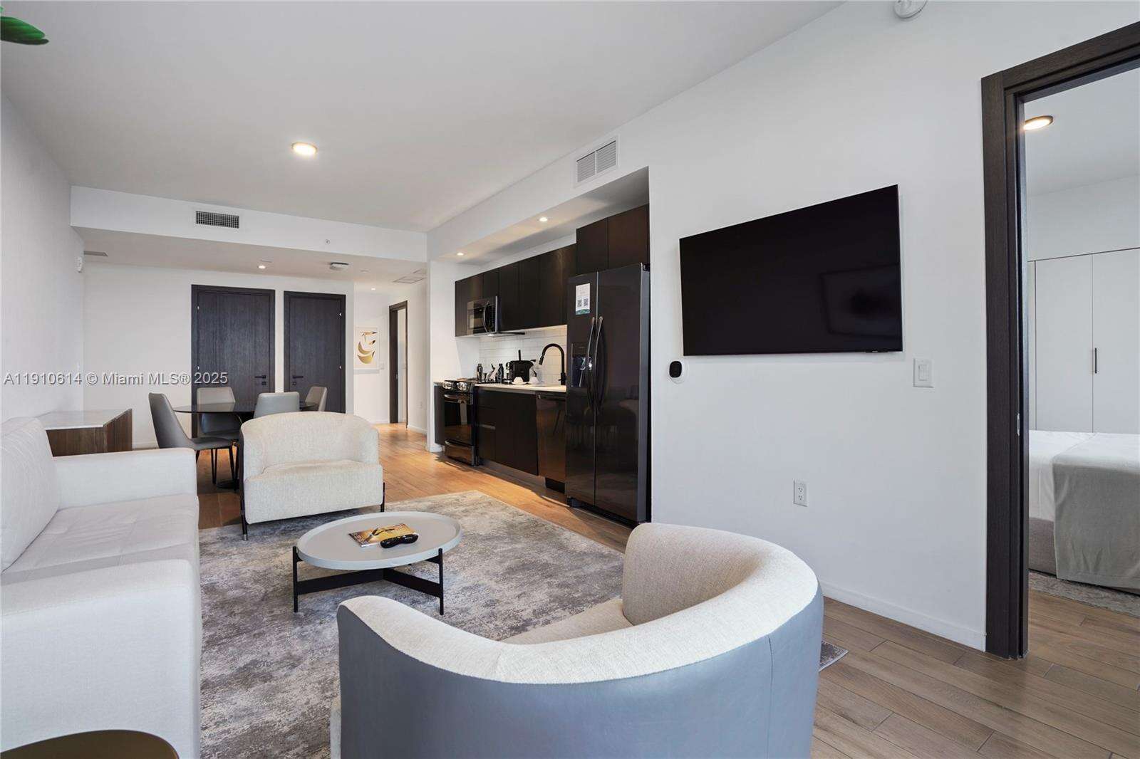 398 NE 5TH STREET - 398 5th St, Miami, FL 33132 | Picture 8