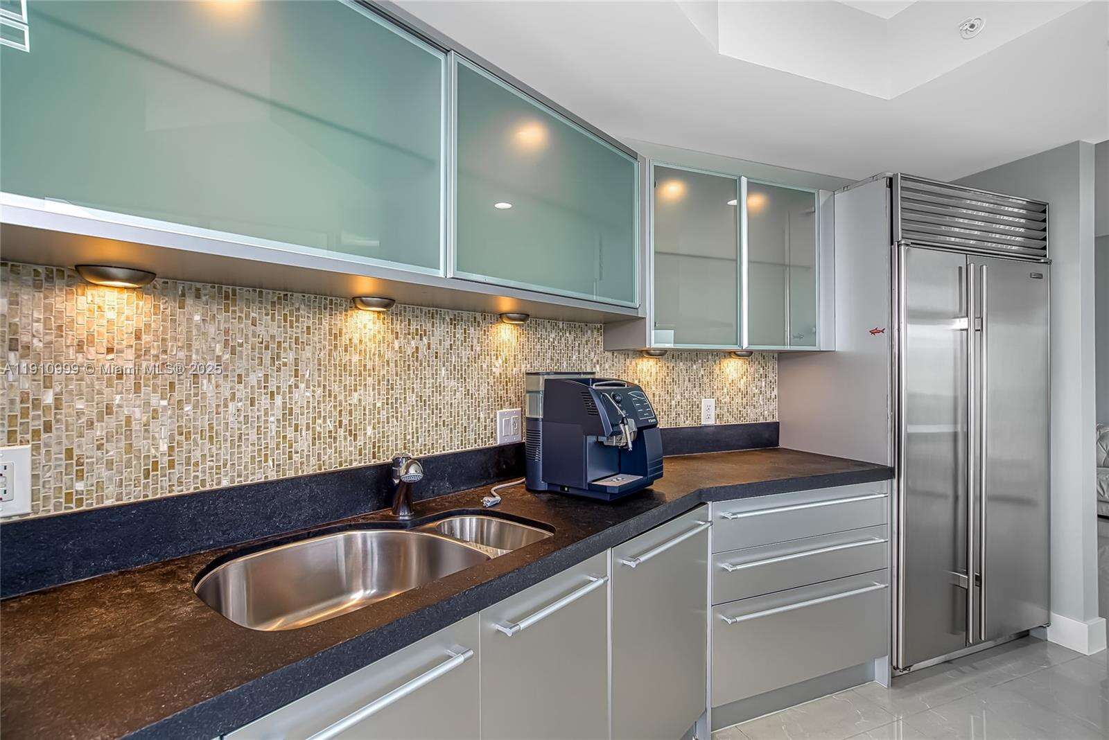 TRUMP ROYALE - 18201 Collins Ave, Sunny Isles Beach, FL 33160 | Picture 11