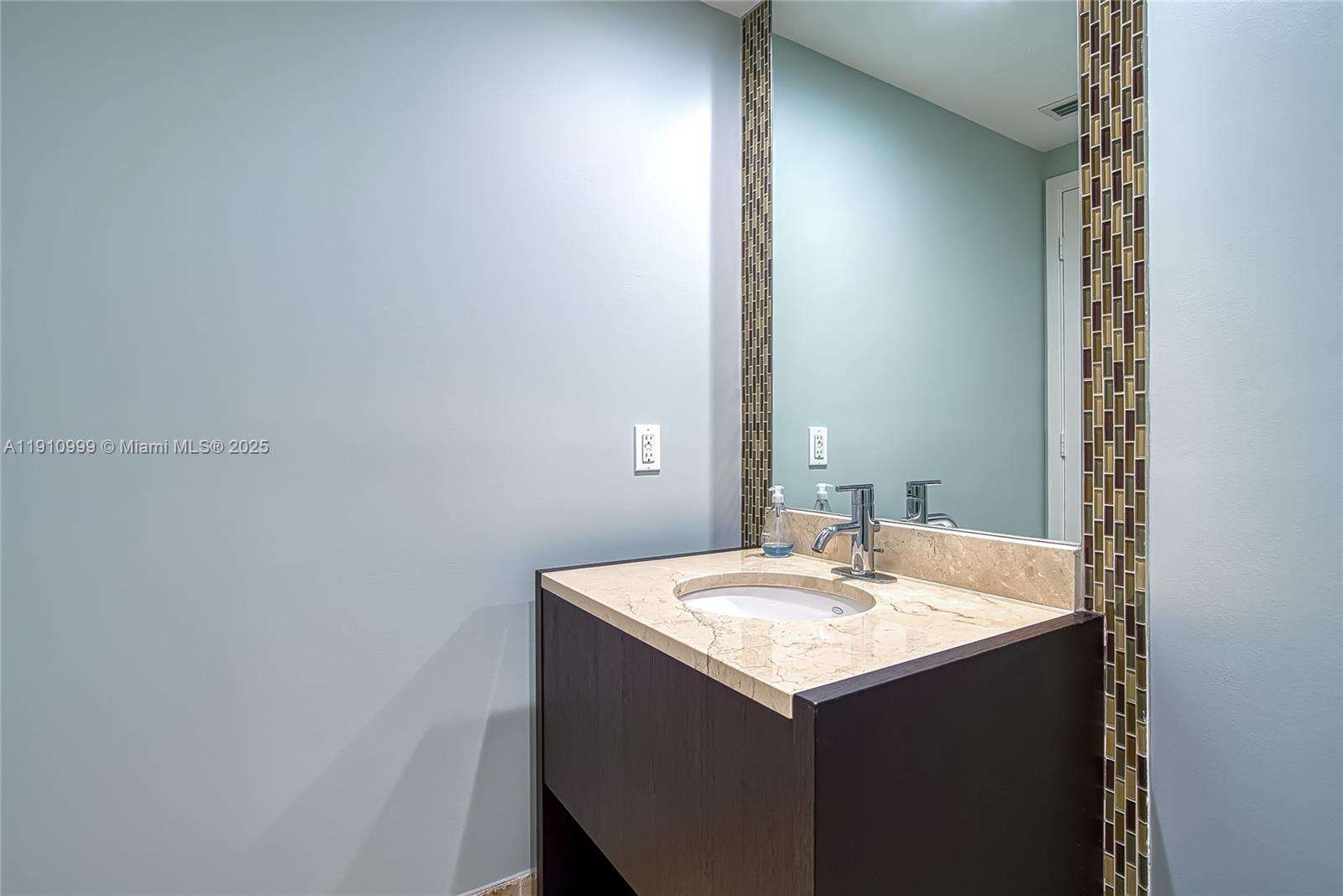 TRUMP ROYALE - 18201 Collins Ave, Sunny Isles Beach, FL 33160 | Picture 16